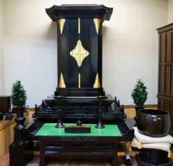 中古仏壇265  大型黒檀厨子仏壇電動